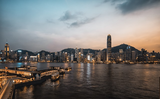 香港高才通計劃續(xù)簽門檻提升，你是否依然符合標準?