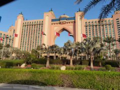 阿布扎比公司注冊(cè)代理甄選指南：避開陷阱，選對(duì)伙伴